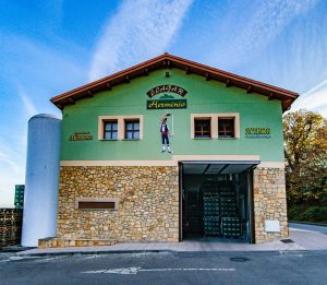 Entrada del llagar sidra Herminio