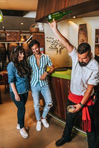 Bebiendo sidra en Parrilla Muñó Poniente