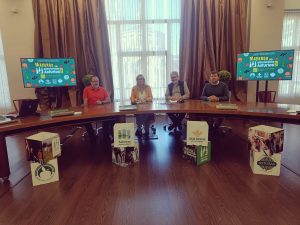 Socios en la presentación de Mayando con Sidraturismo Asturias