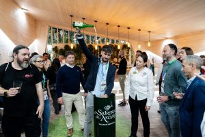 Rincón sidrero del stand de Asturias