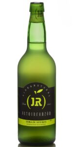 Botella de DOP Sidra de Asturias natural tradicional JR Etiqueta Negra
